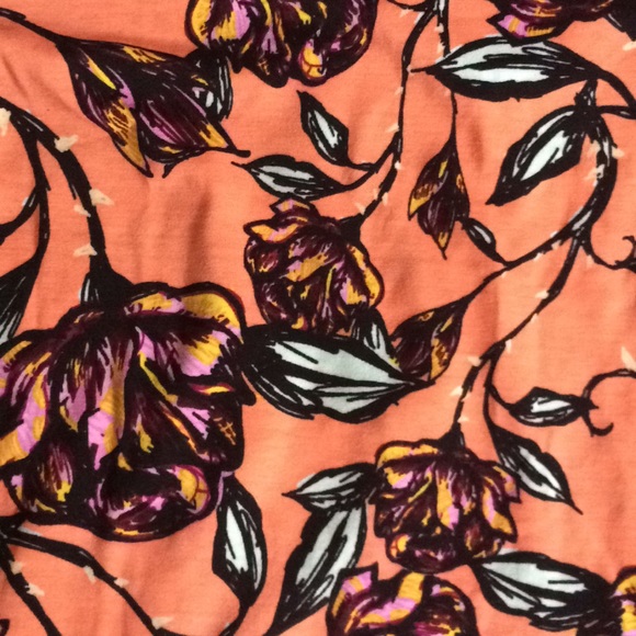 Medium LuLaRoe Gigi - Picture 4 of 4